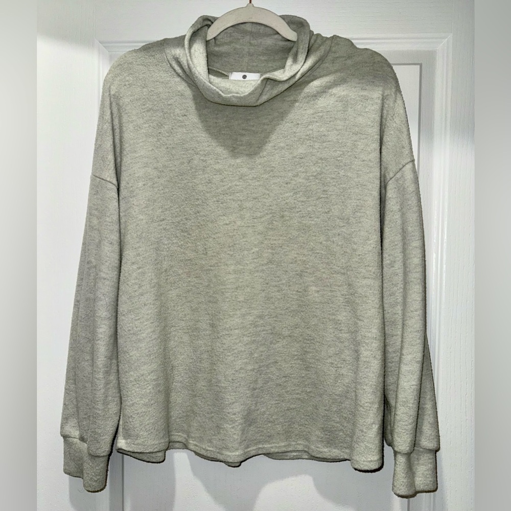 Socialite Gray Turtleneck Sweater Soft Knit Casual